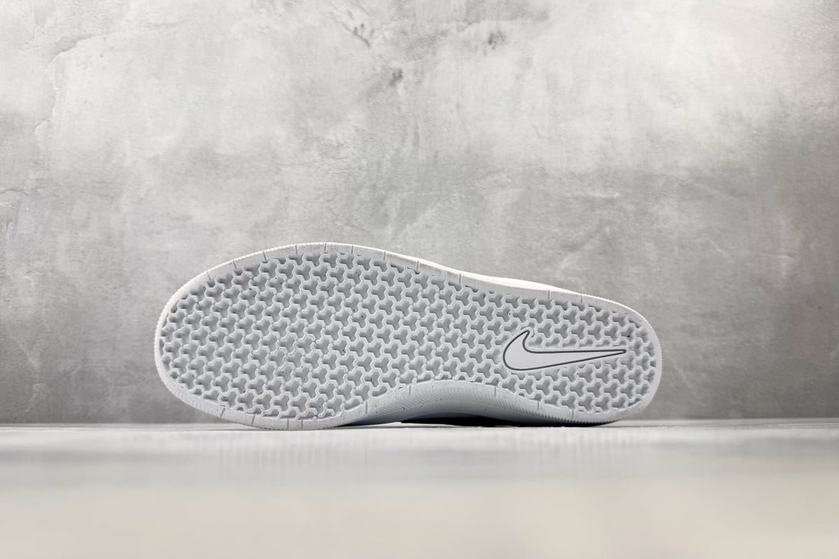 耐克 Nike SB Force 58 黑粉红 鞋头实拍图