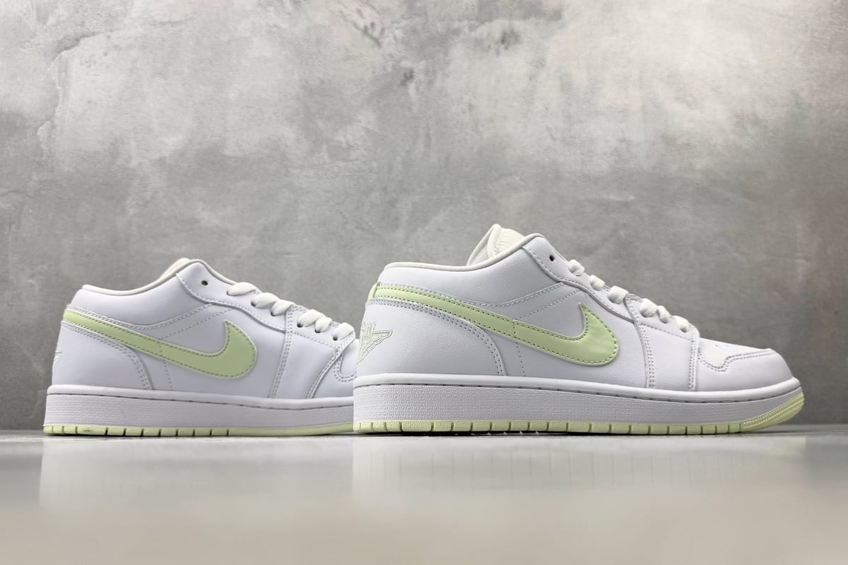 乔丹 Air Jordan 1 黄白绿 鞋底实拍图