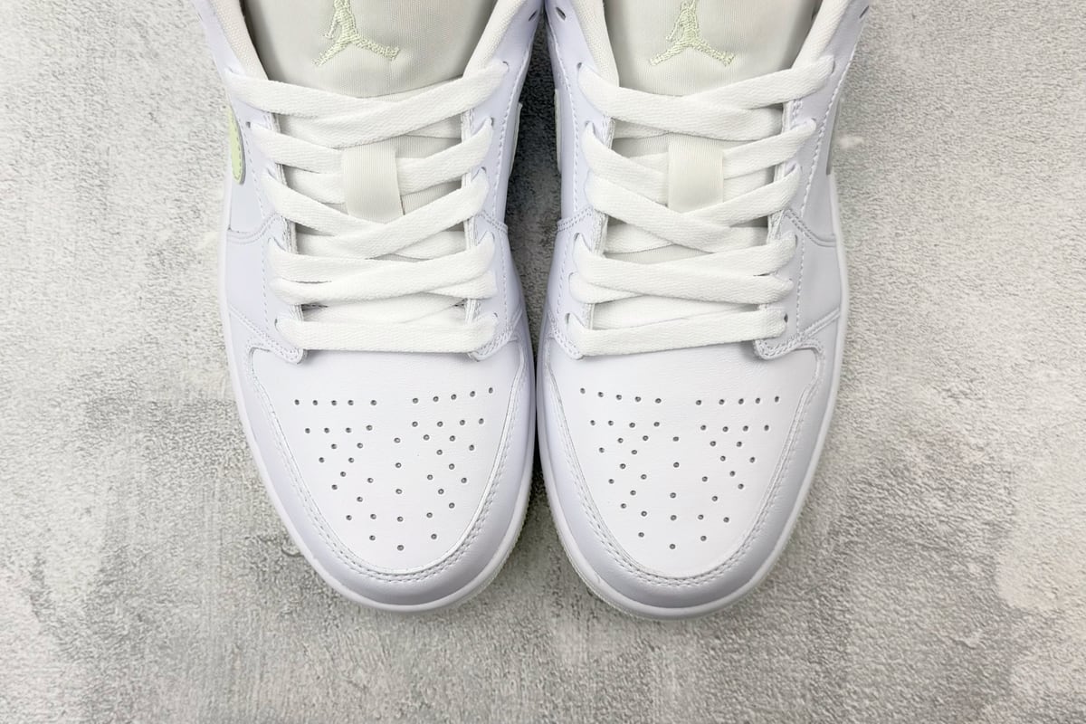 乔丹 Air Jordan 1 黄白绿 鞋标实拍图