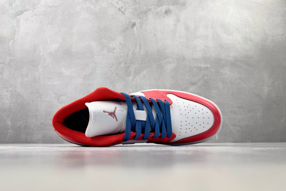 乔丹 Air Jordan 1 白红蓝 背面实拍图