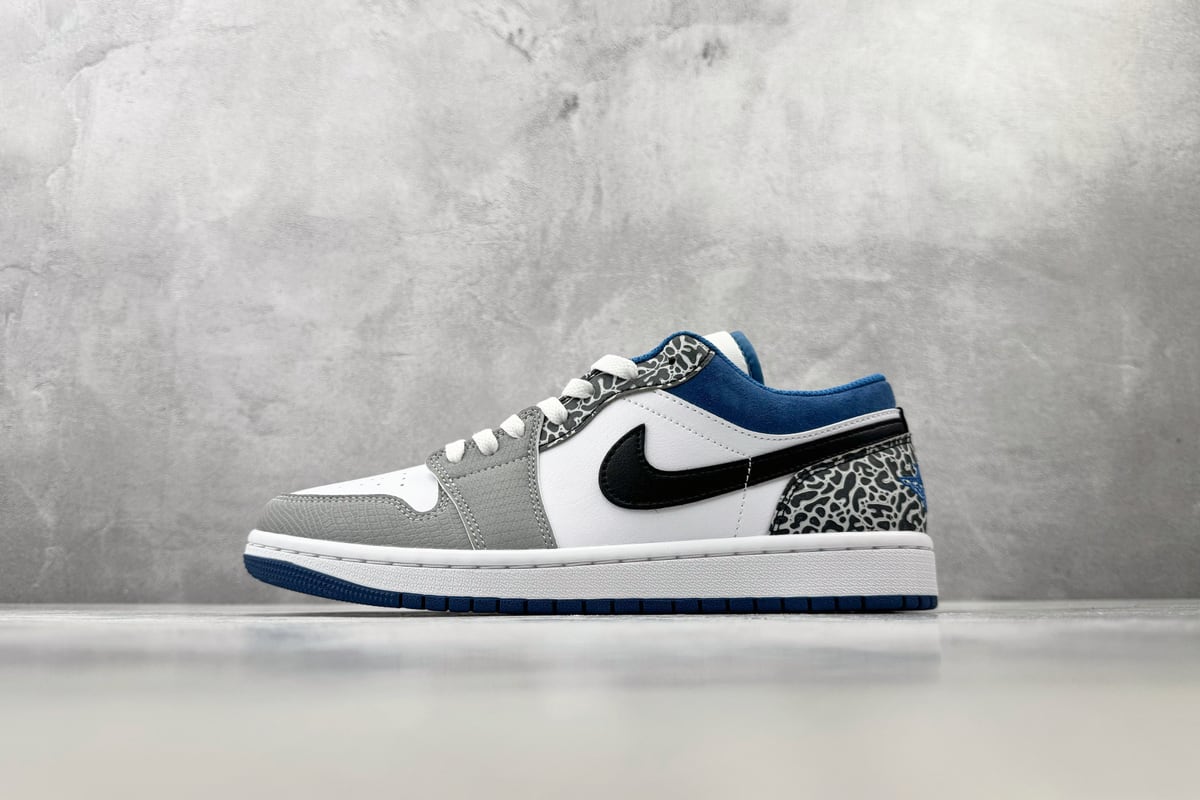 乔丹 Air Jordan 1 批次 白蓝黑 正面实拍图