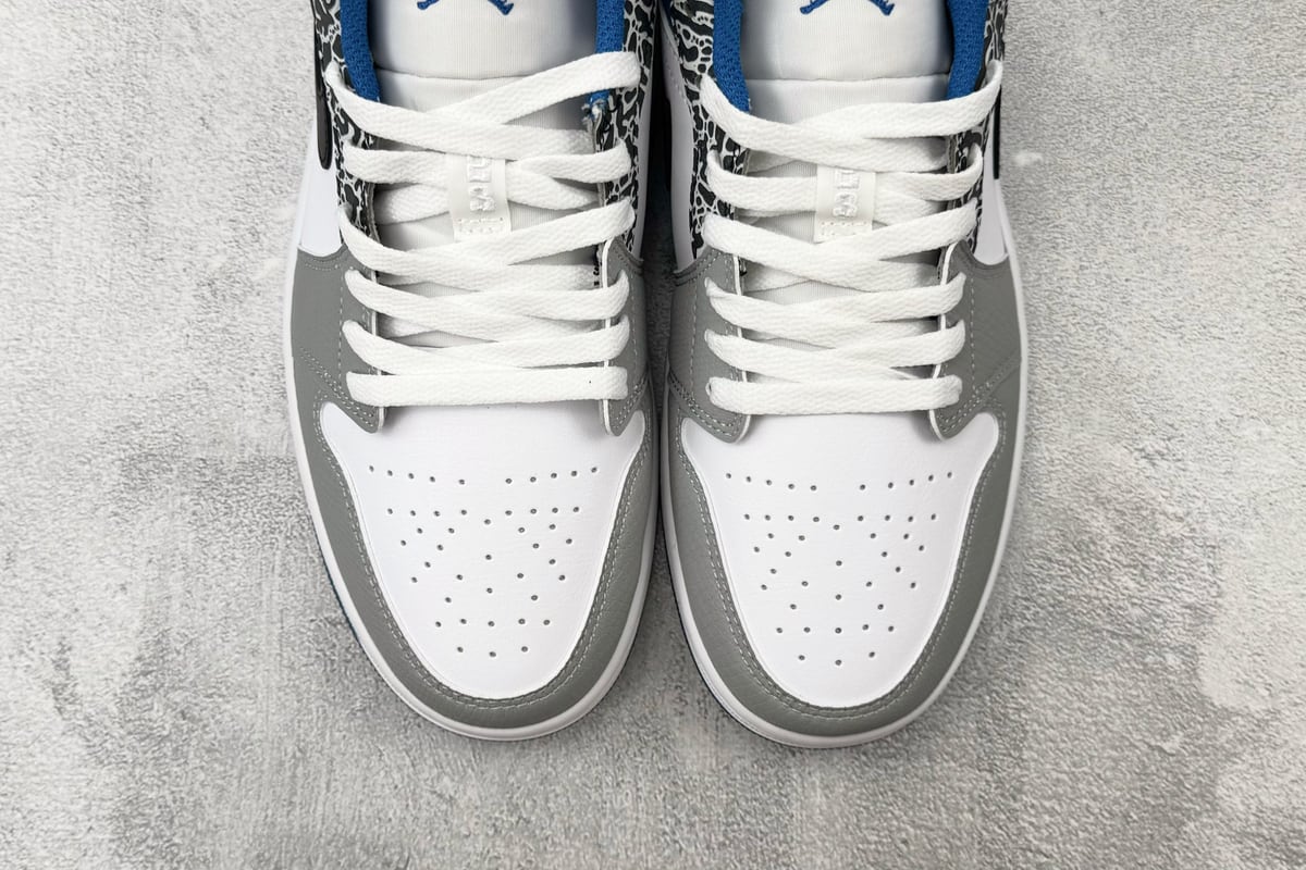 乔丹 Air Jordan 1 批次 白蓝黑 鞋标实拍图