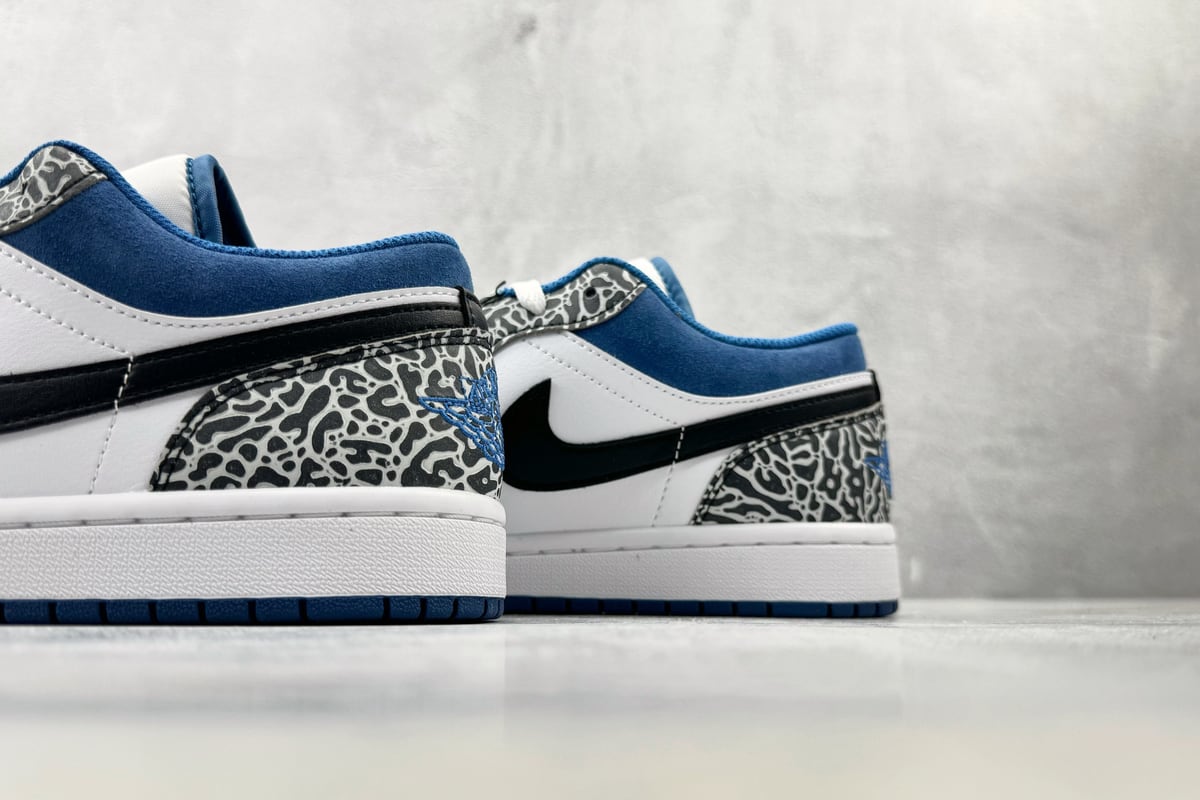 乔丹 Air Jordan 1 批次 白蓝黑 上脚实拍图
