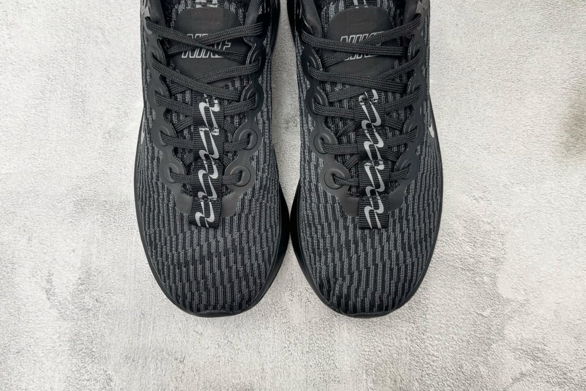 耐克 Nike Motiva 黑白 鞋标实拍图