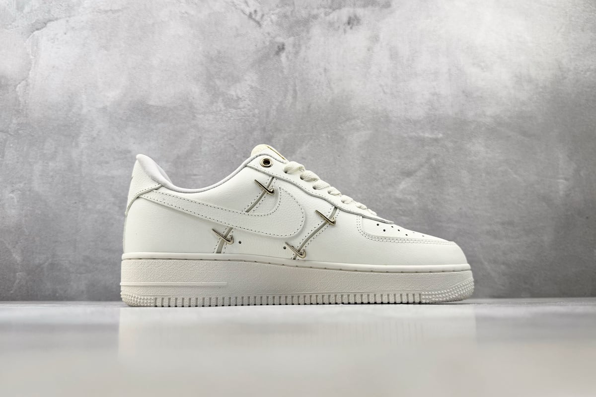 耐克 Nike Air Force 1 Mini Gold 白金 侧面实拍图