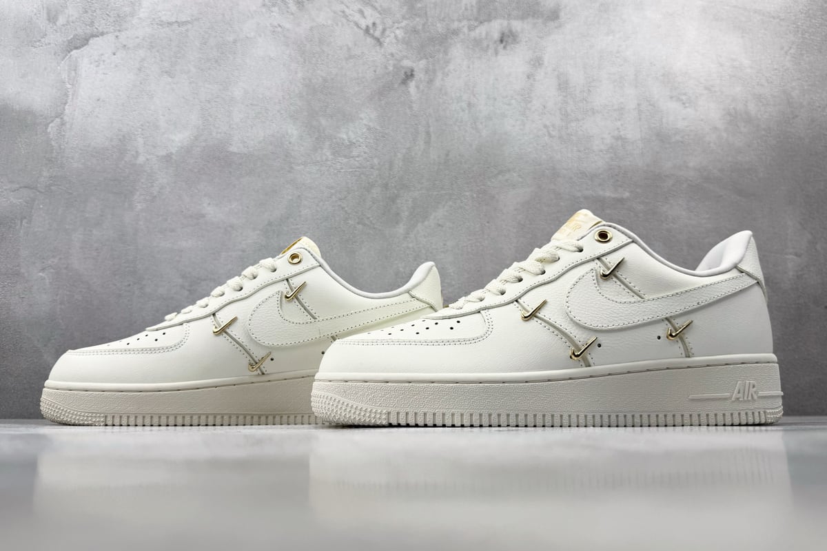 耐克 Nike Air Force 1 Mini Gold 白金 鞋跟实拍图