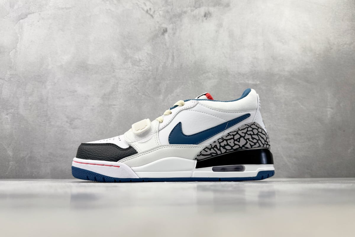 乔丹 Air Jordan Legacy 312 白蓝 正面实拍图