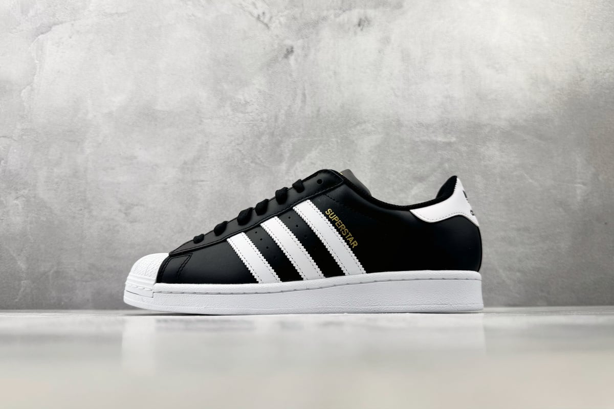 阿迪达斯 Adidas originals Vegan 黑白 正面实拍图