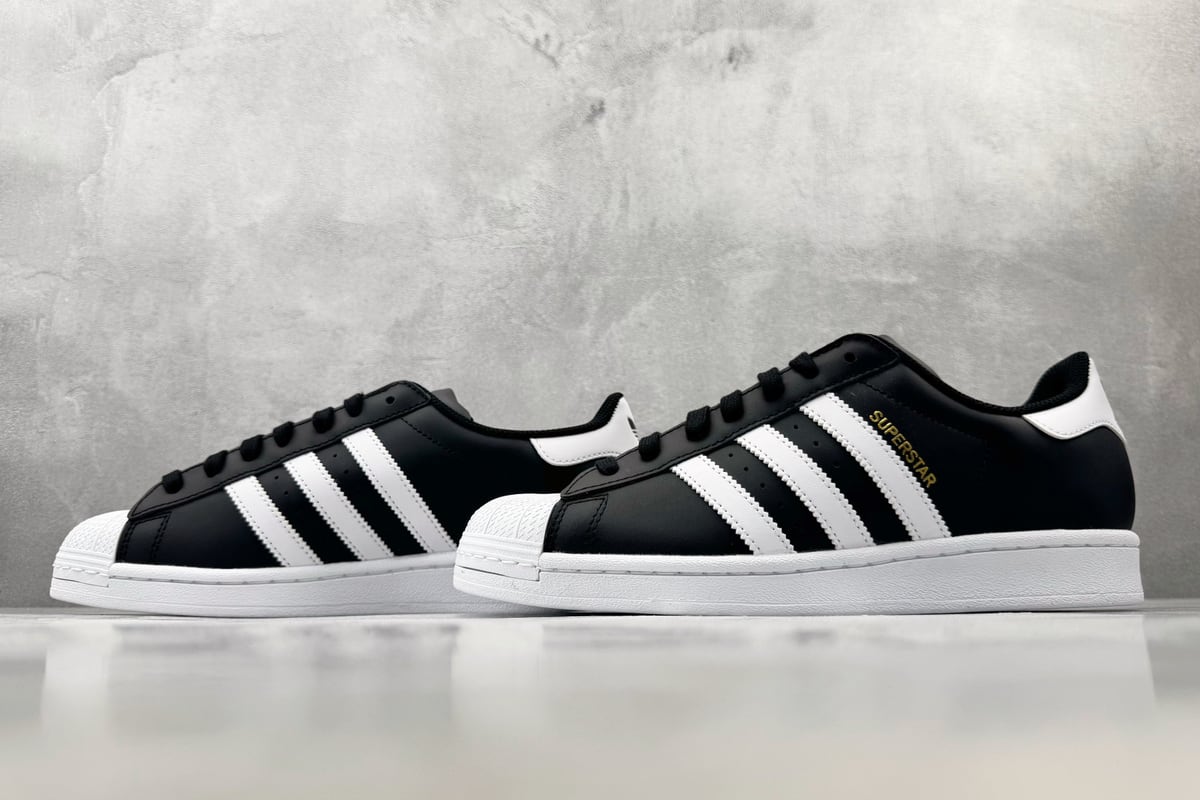 阿迪达斯 Adidas originals Vegan 黑白 鞋跟实拍图