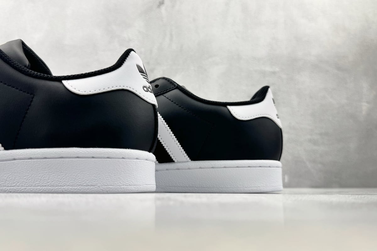 阿迪达斯 Adidas originals Vegan 黑白 上脚实拍图