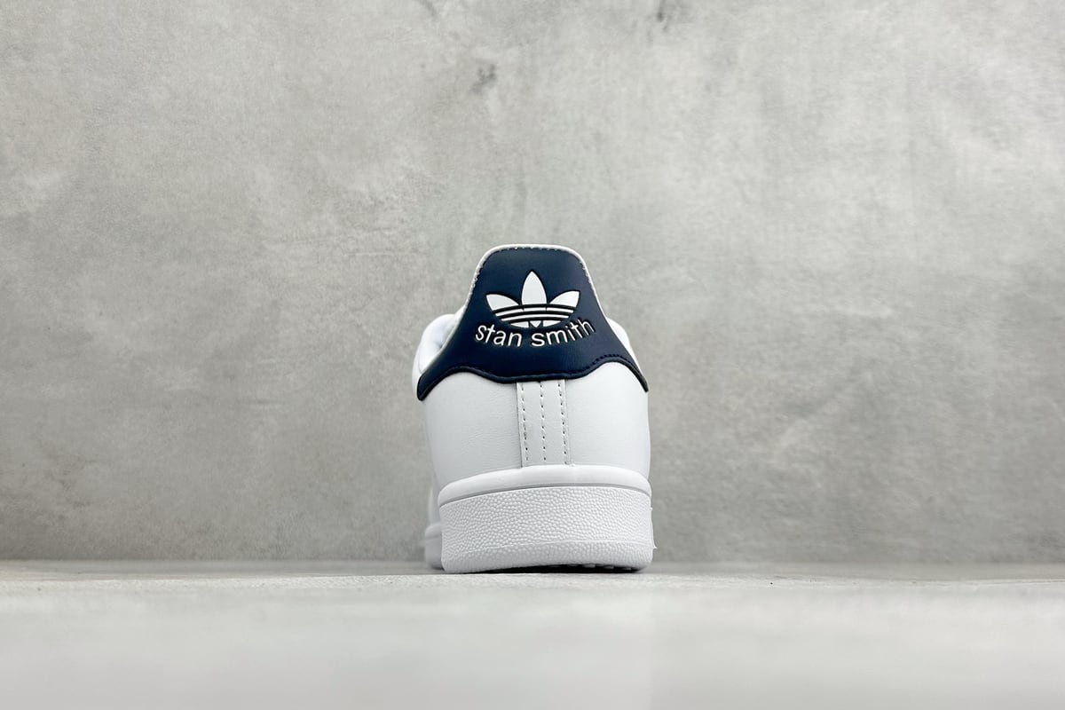 阿迪达斯 Adidas Stan Smith 80s 史密斯经典休闲板鞋 白蓝 鞋底实拍图