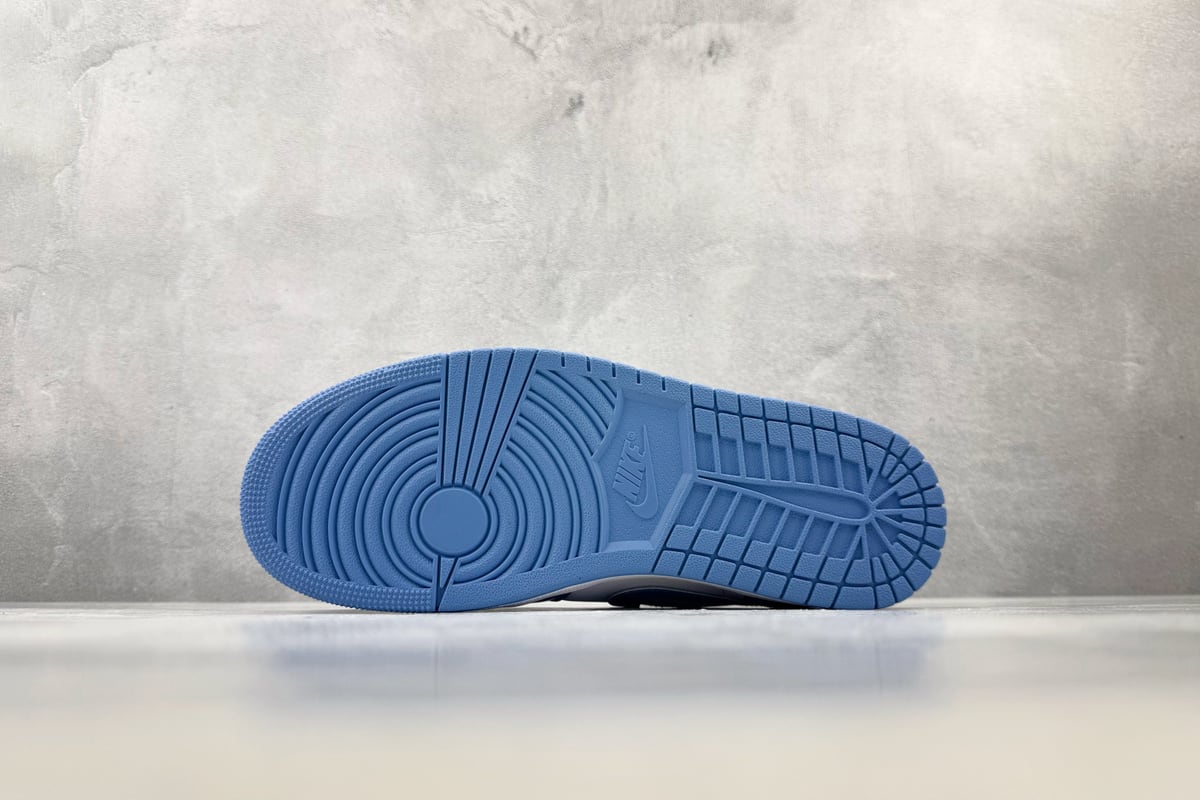 乔丹 Air Jordan 1 Legend Blue 蓝色 鞋头实拍图