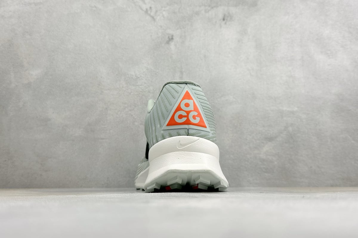 耐克 Nike Zoomx ACG Ultrafly Trail 越野跑步鞋 绿白 鞋底实拍图