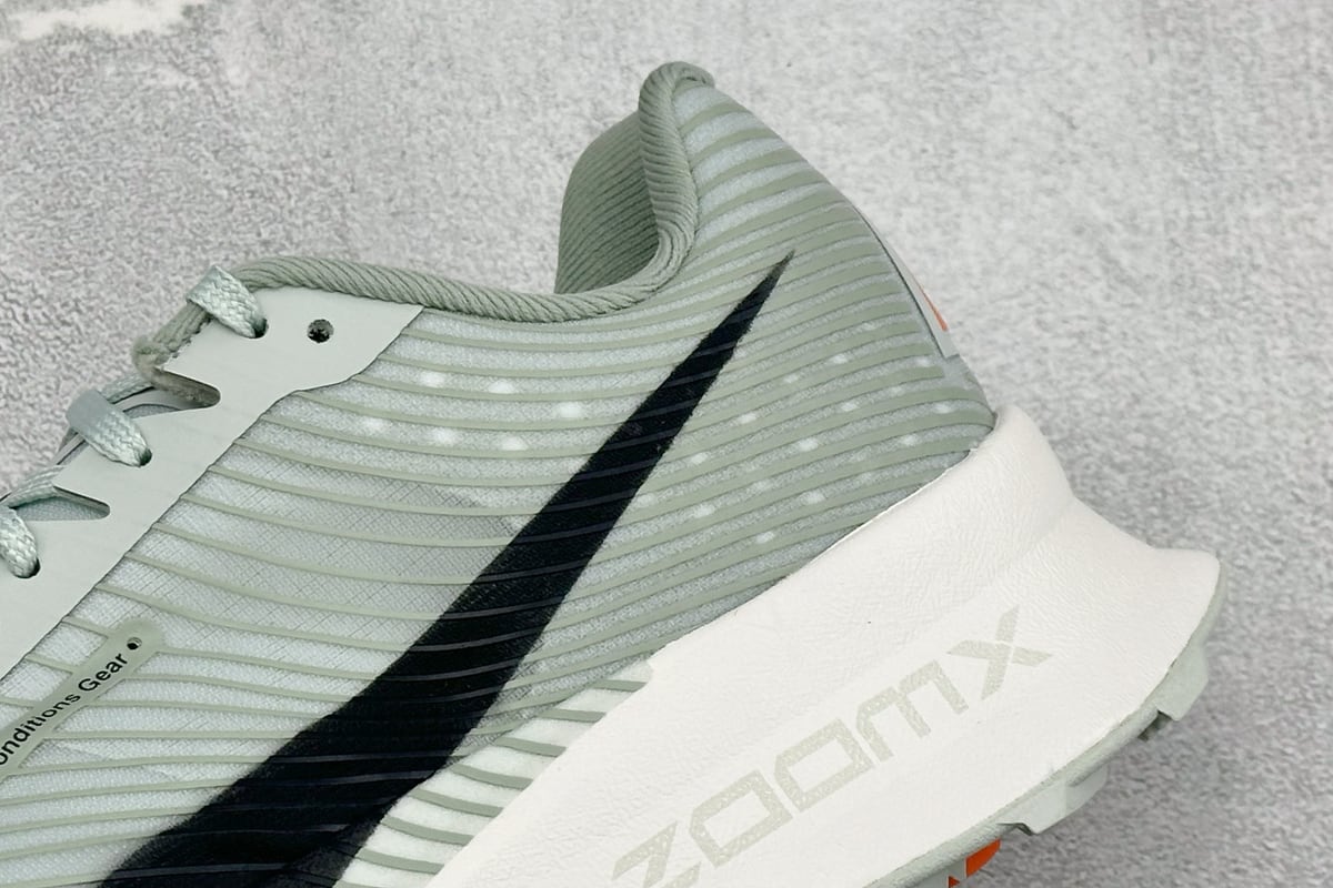 耐克 Nike Zoomx ACG Ultrafly Trail 越野跑步鞋 绿白 细节实拍图