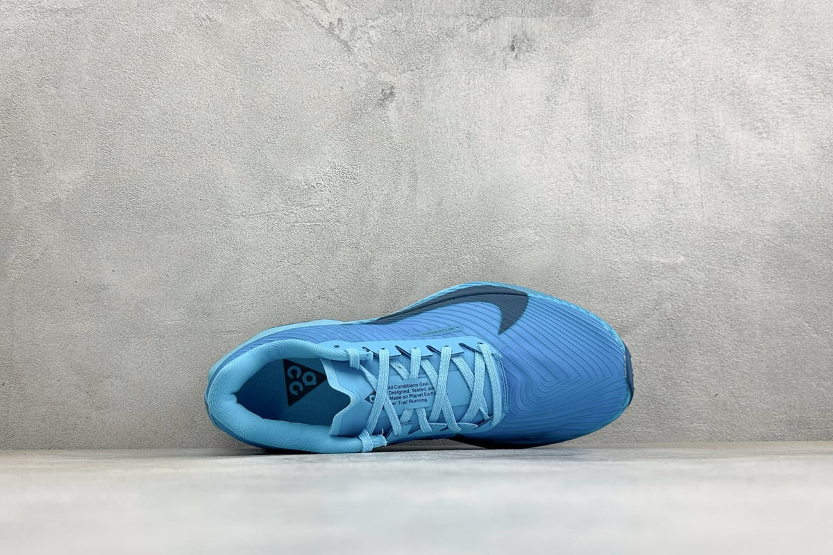 耐克 Nike Zoomx ACG Ultrafly Trail 越野跑步鞋 蓝 背面实拍图