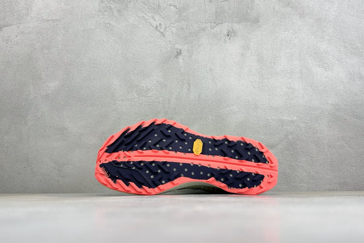 耐克 Nike Zoomx ACG Ultrafly Trail 越野跑步鞋 白红 鞋头实拍图