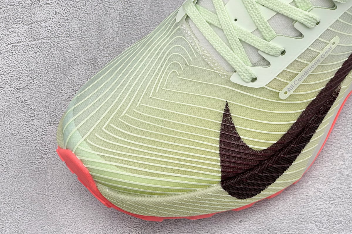 耐克 Nike Zoomx ACG Ultrafly Trail 越野跑步鞋 白红 鞋标实拍图