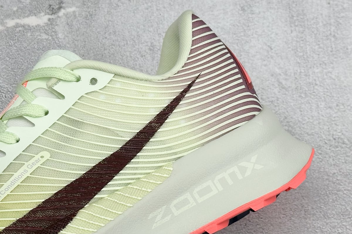 耐克 Nike Zoomx ACG Ultrafly Trail 越野跑步鞋 白红 细节实拍图