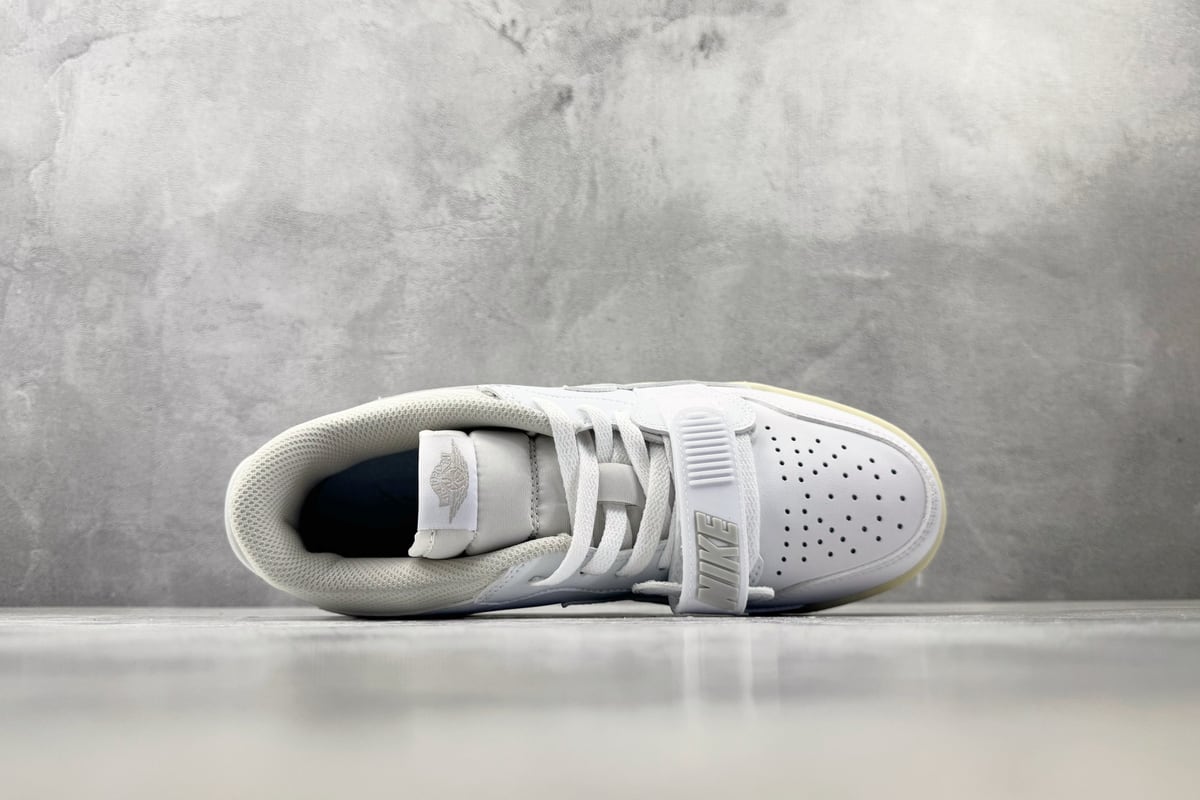 乔丹 Air Jordan Legacy 312 白色 背面实拍图