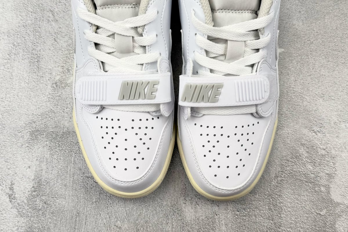 乔丹 Air Jordan Legacy 312 白色 鞋标实拍图