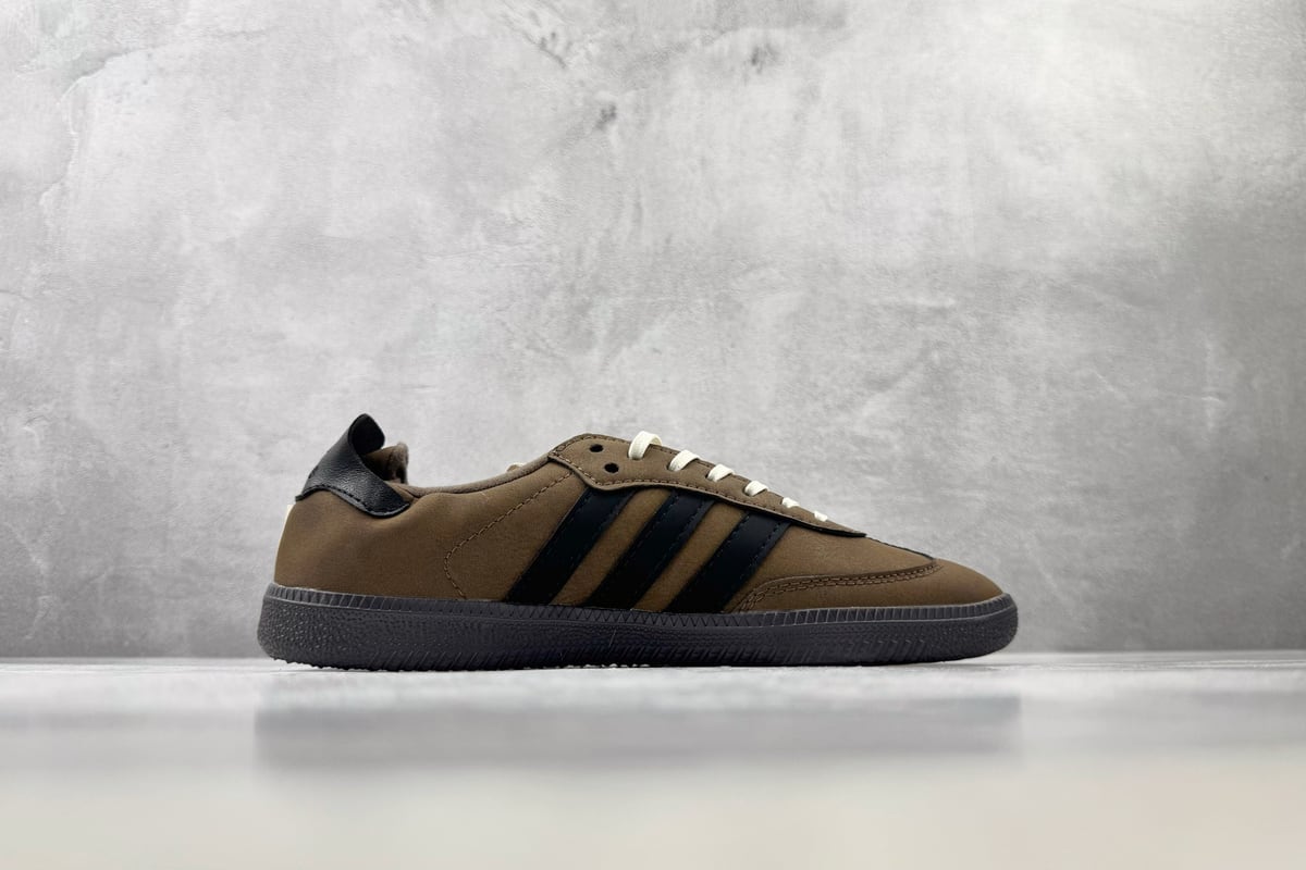 阿迪达斯 Adidas originals × SONG FOR THE MUTE 棕黑白 侧面实拍图