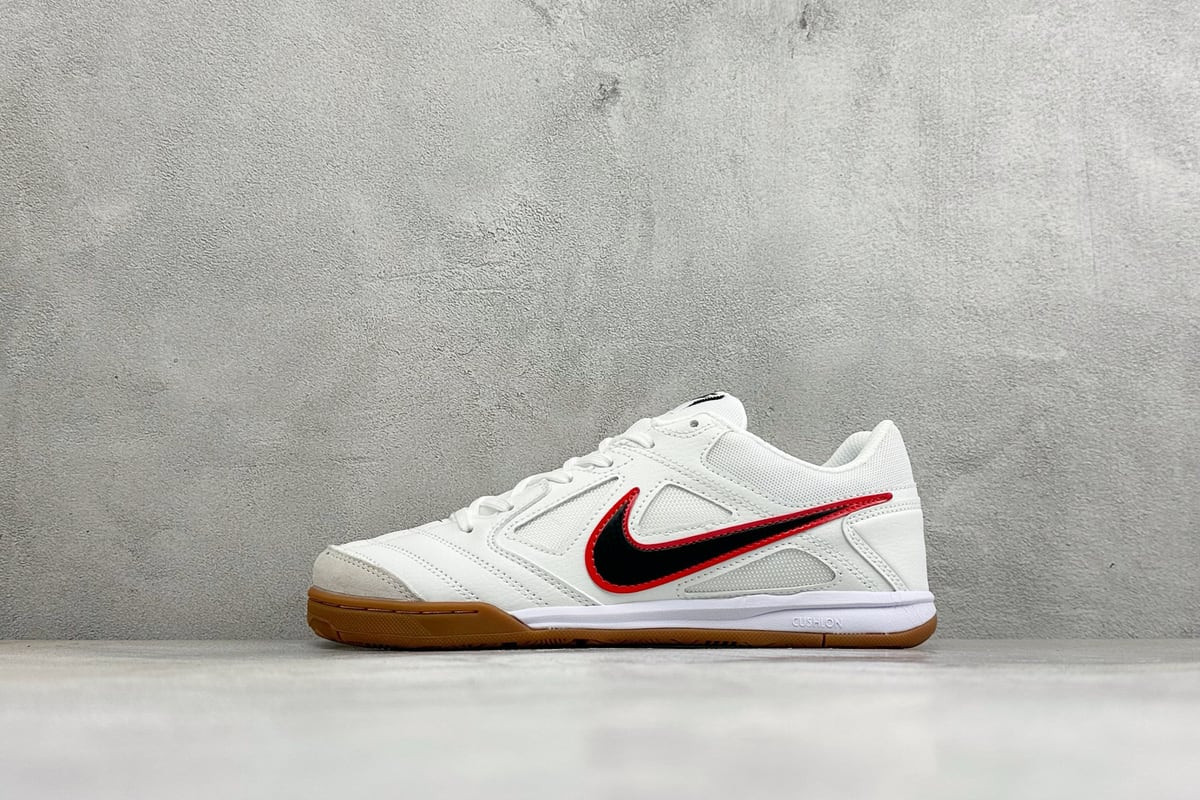 耐克 Nike GATO 低帮生活休闲鞋 白 正面实拍图