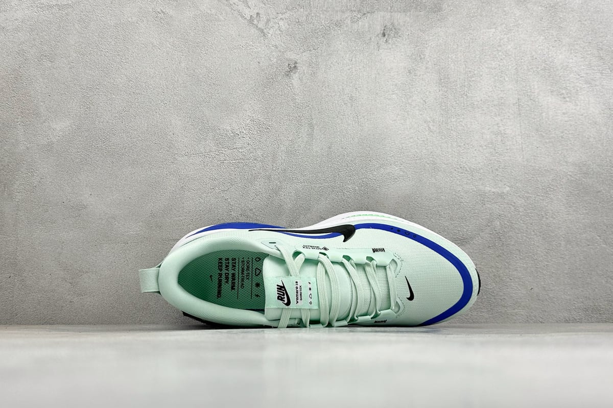 耐克 Nike Air Zoom Vomero 18 GTX 登月18 缓震休闲跑鞋 白绿蓝 背面实拍图