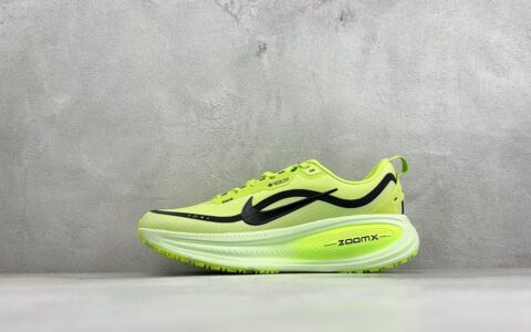 耐克Nike Air Zoom Vomero 18 GTX 登月18 缓震休闲跑鞋绿纯原版本 货号：HQ7001-214