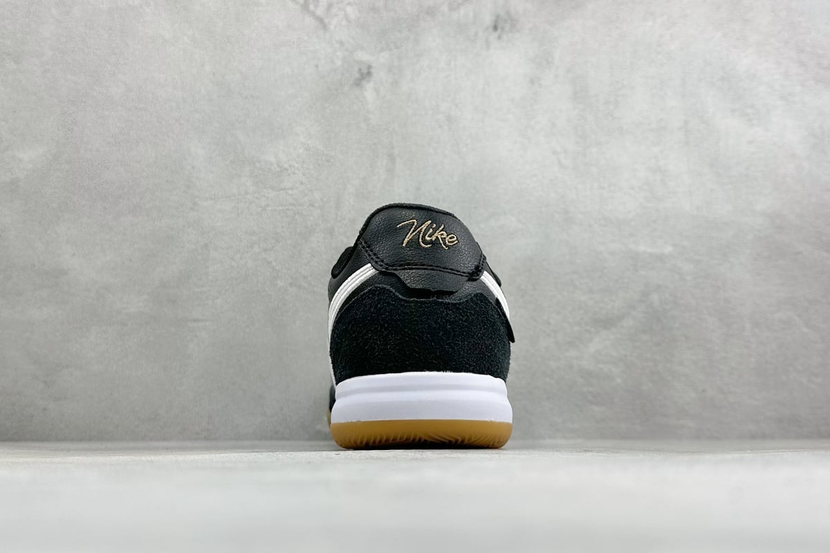 耐克 Nike Tiempo Streetgato 传奇系列运动鞋 黑白 鞋底实拍图