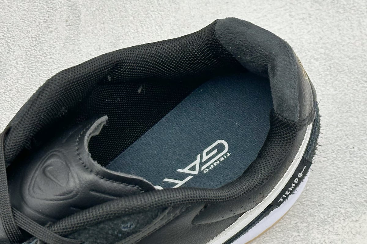 耐克 Nike Tiempo Streetgato 传奇系列运动鞋 黑白 上脚实拍图