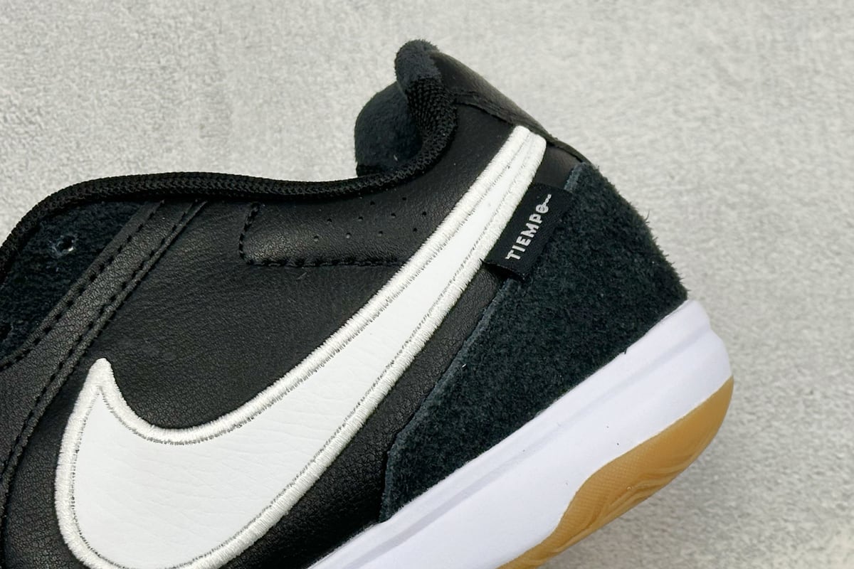 耐克 Nike Tiempo Streetgato 传奇系列运动鞋 黑白 细节实拍图