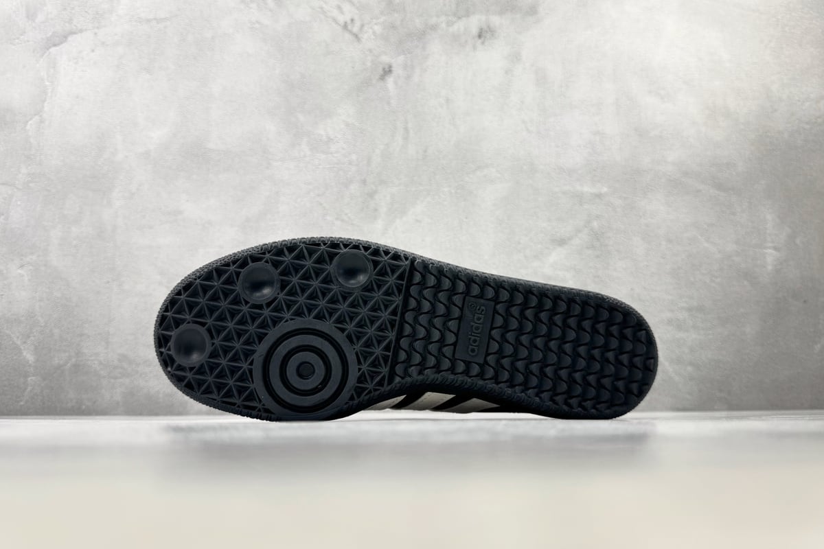 阿迪达斯 Adidas originals × SONG FOR THE MUTE 黑白 鞋头实拍图