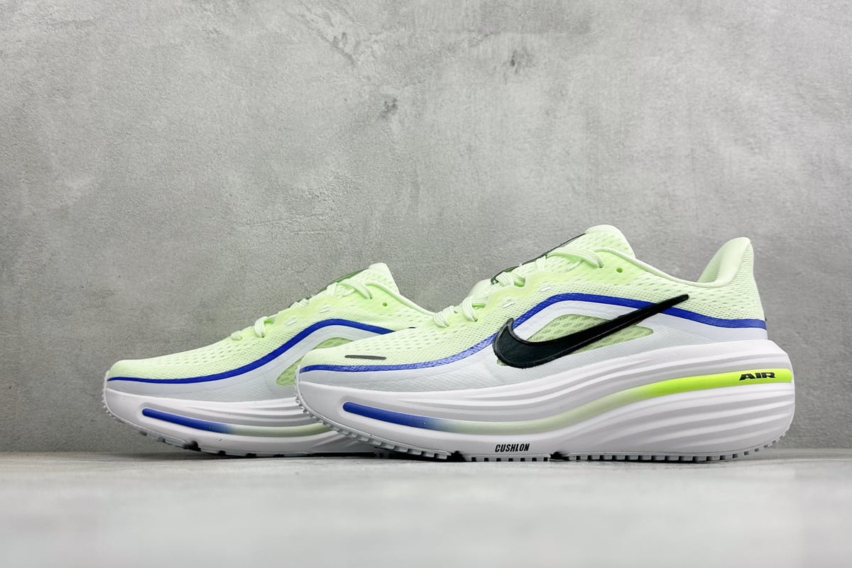 耐克 Nike Zoom Winflo 12 登月透气运动休闲缓震跑步鞋 绿白 鞋跟实拍图