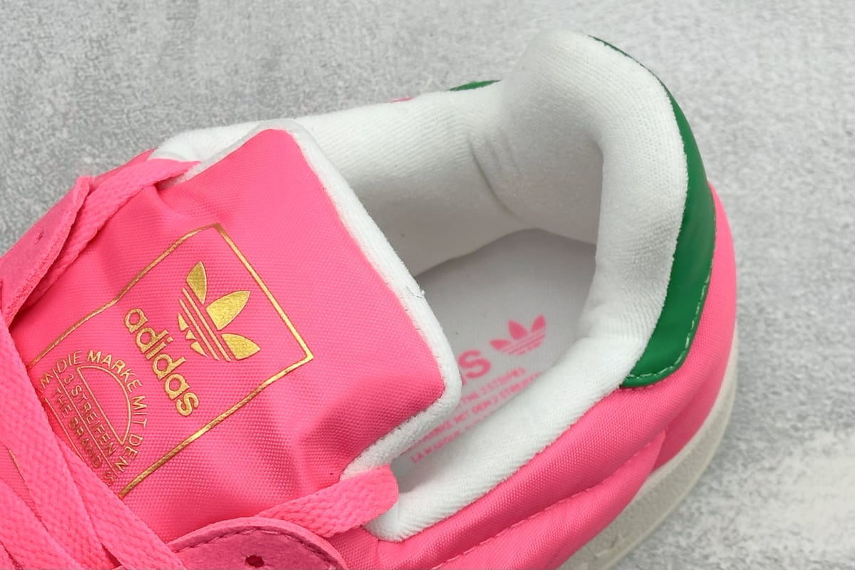阿迪达斯 Adidas Originals Puffylette 粉红 上脚实拍图