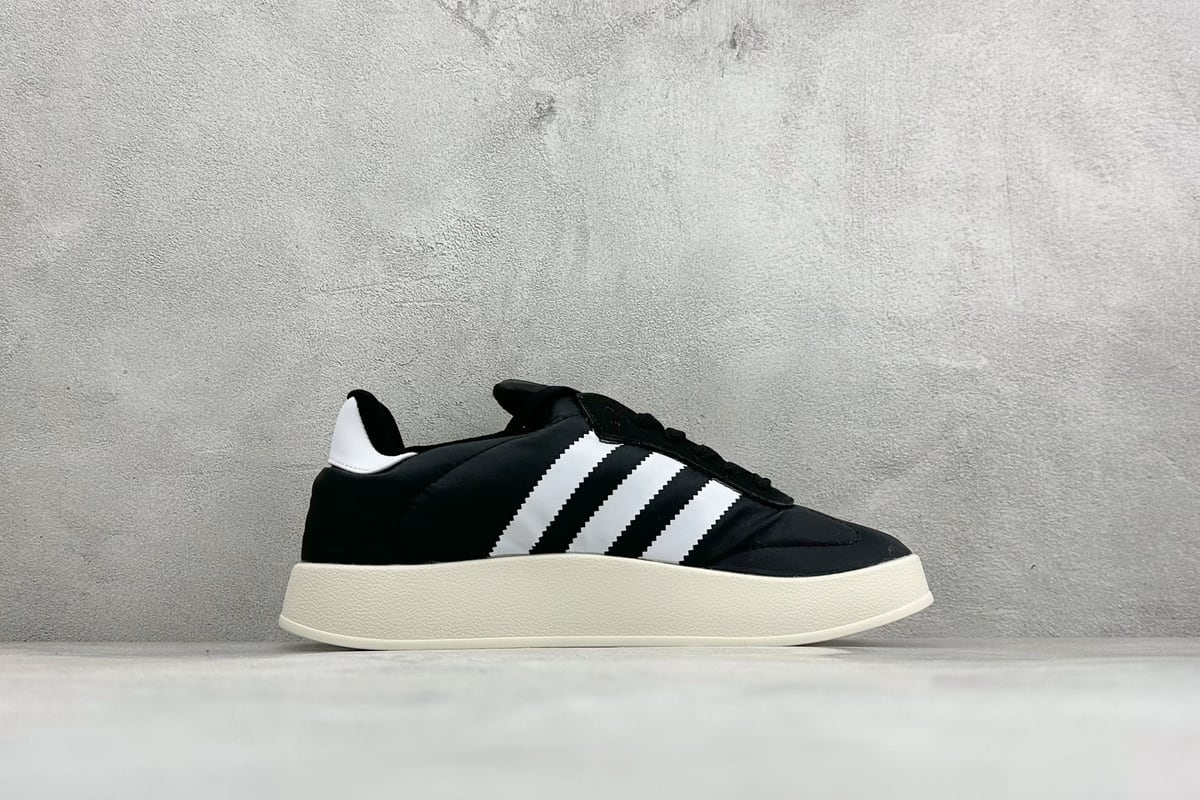 阿迪达斯 Adidas Originals Puffylette 黑白 侧面实拍图