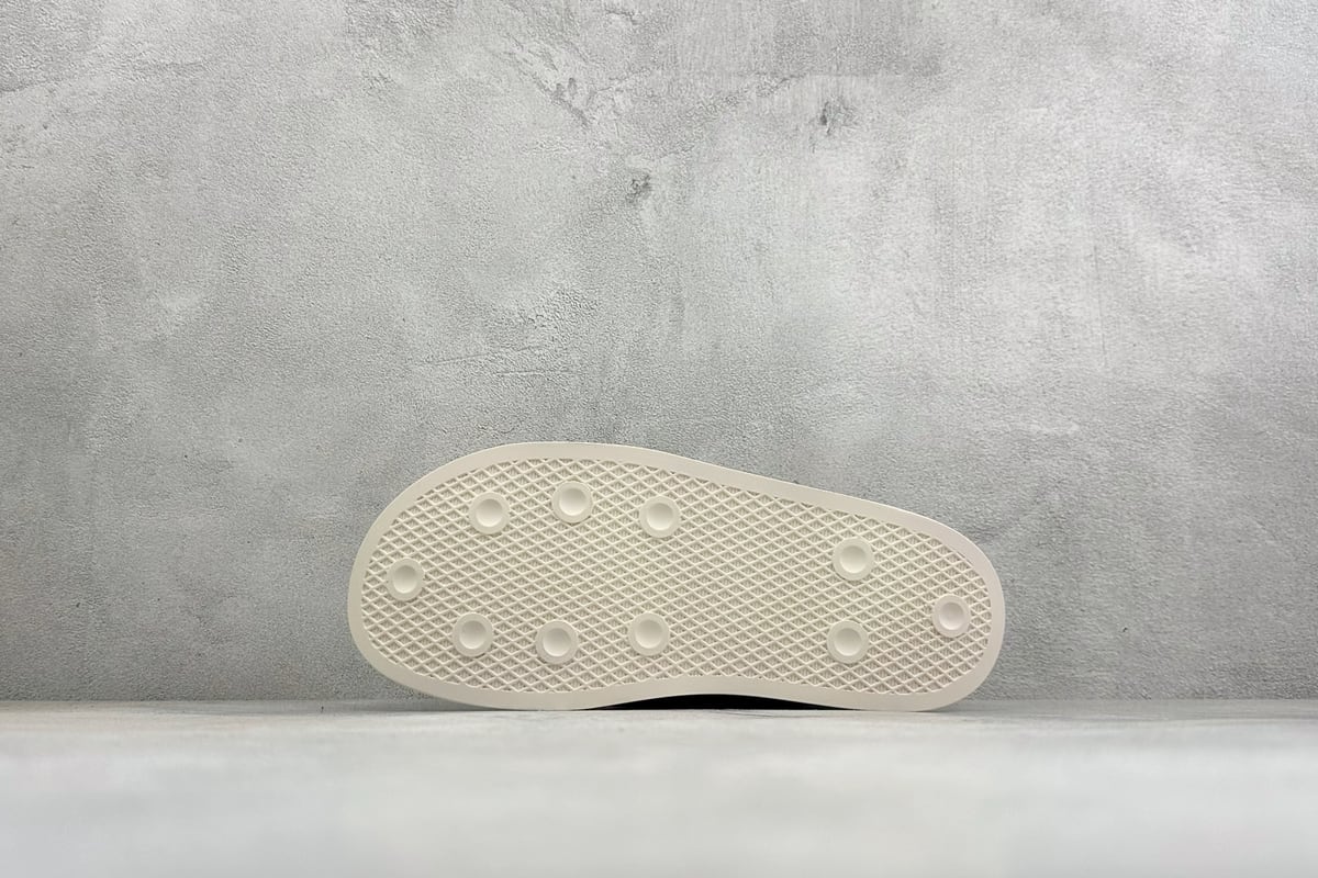 阿迪达斯 Adidas Originals Puffylette 黑白 鞋头实拍图