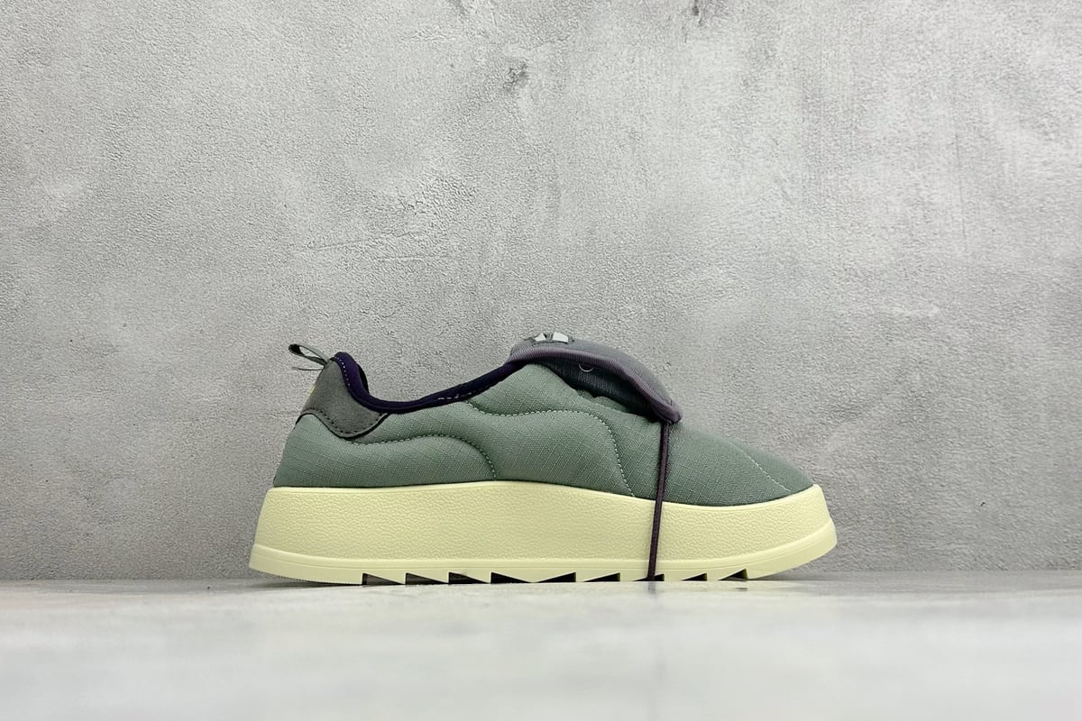 阿迪达斯 Adidas Originals Puffylette 绿黑 侧面实拍图