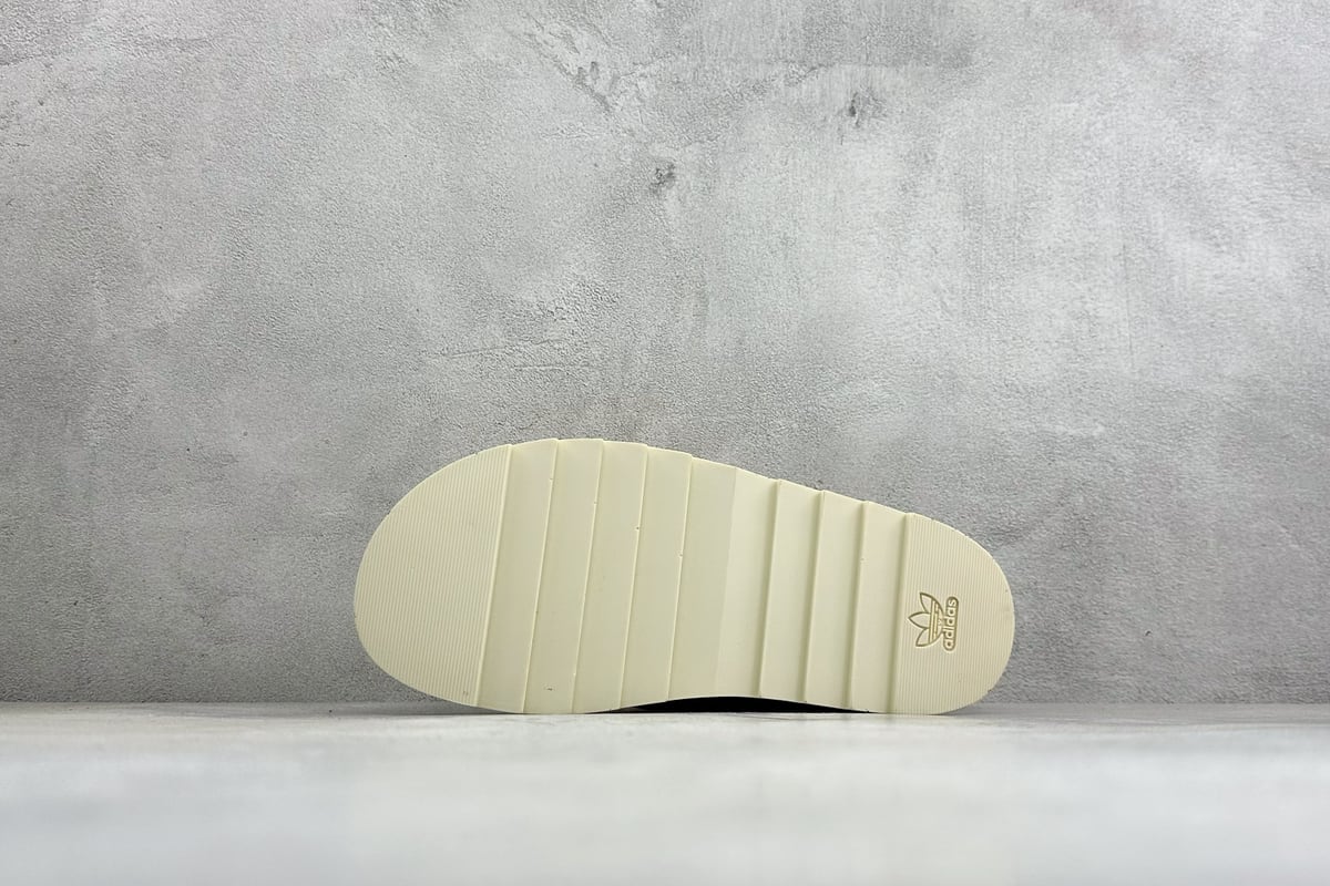 阿迪达斯 Adidas Originals Puffylette 白橙黑 鞋头实拍图