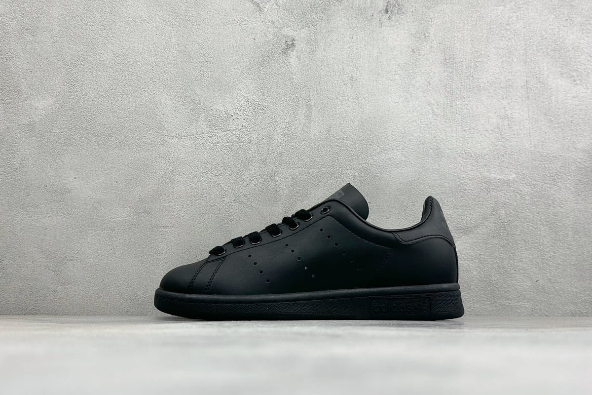 阿迪达斯 Adidas Stan Smith 80s 史密斯经典休闲板鞋 黑 正面实拍图