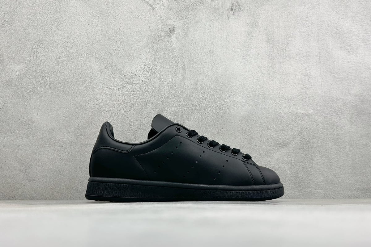 阿迪达斯 Adidas Stan Smith 80s 史密斯经典休闲板鞋 黑 侧面实拍图