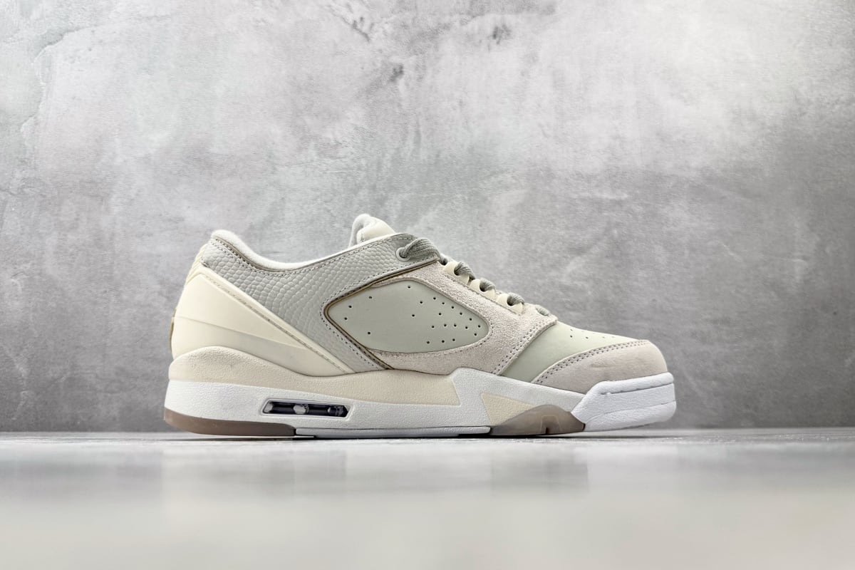 乔丹 Air Jordan Sixty Plus 米灰 侧面实拍图