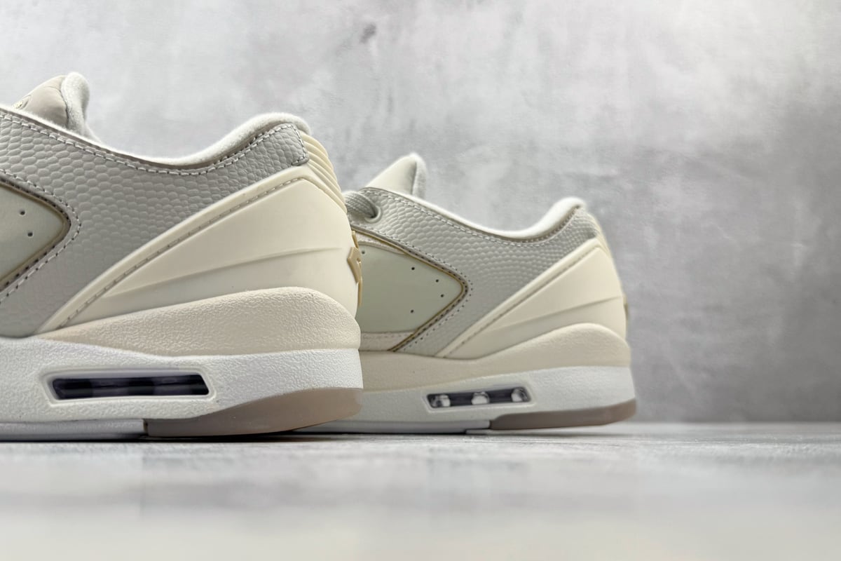 乔丹 Air Jordan Sixty Plus 米灰 上脚实拍图