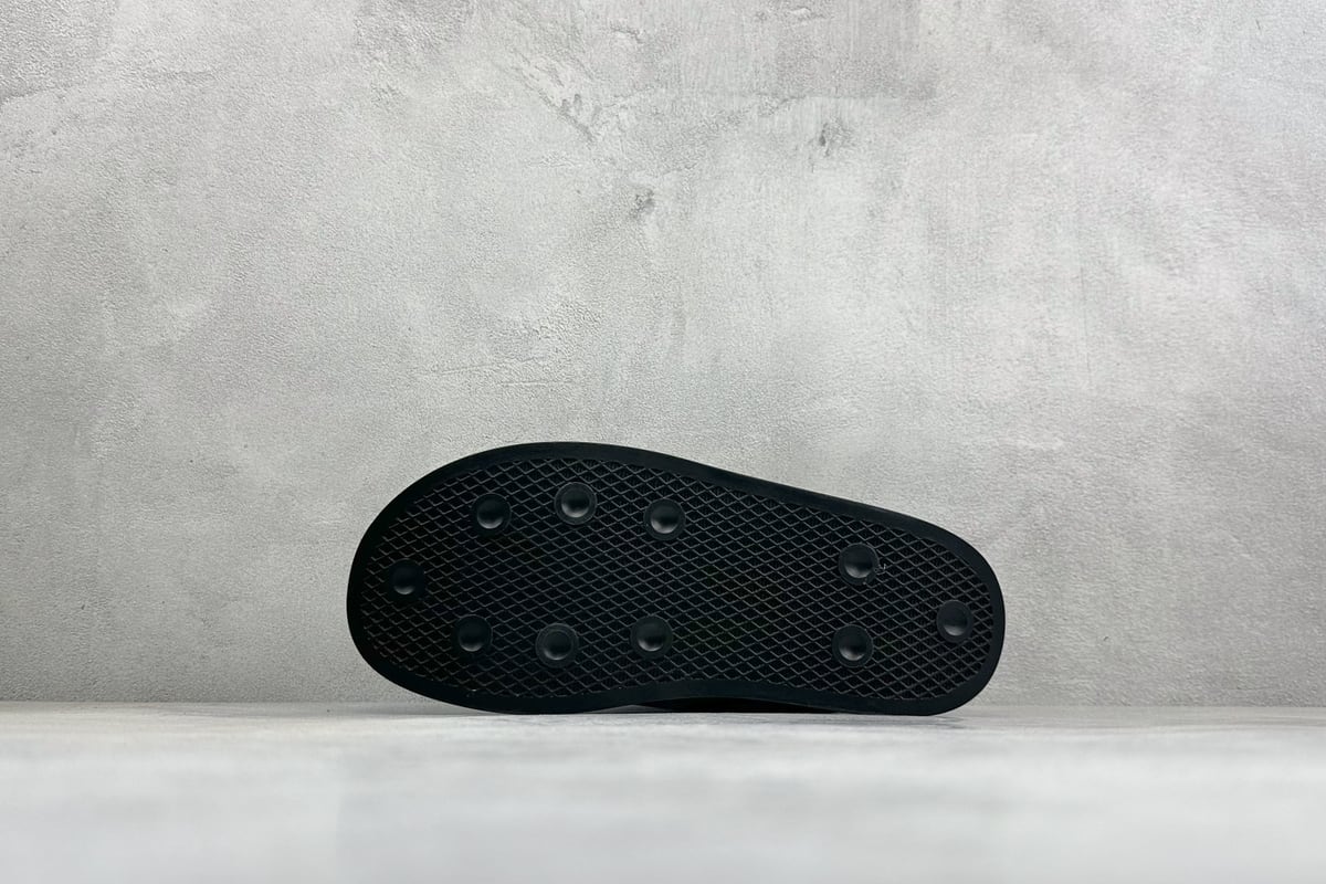 阿迪达斯 Adidas Originals Puffylette 黑白 鞋头实拍图