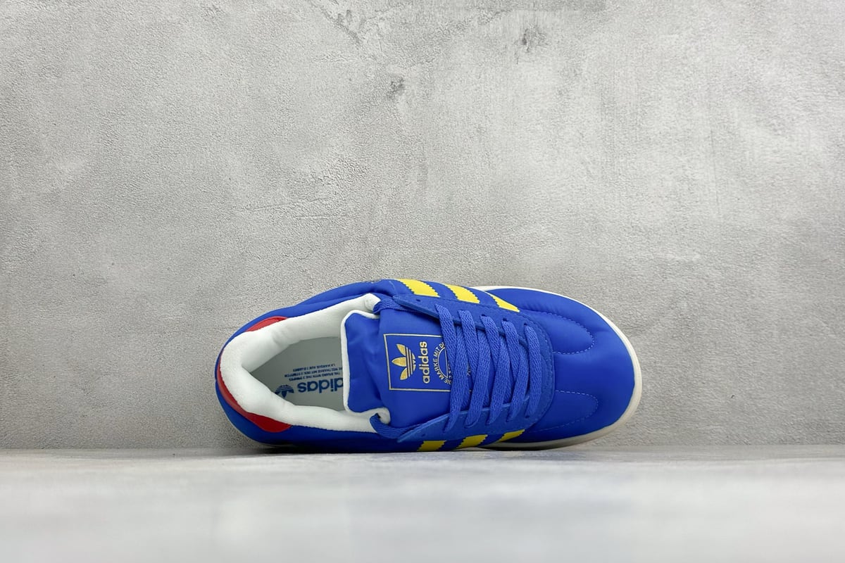 阿迪达斯 Adidas Originals Puffylette 蓝黄红 背面实拍图