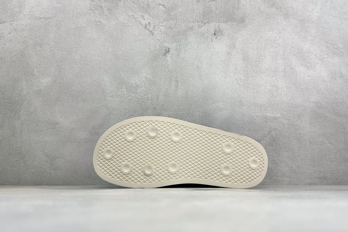 阿迪达斯 Adidas Originals Puffylette 蓝黄红 鞋头实拍图