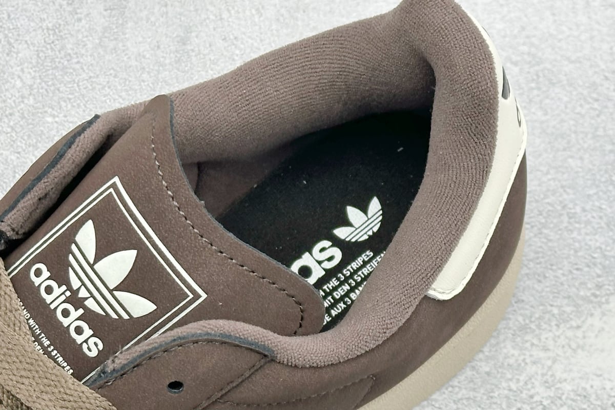 阿迪达斯 Adidas Originals Superstar贝壳头板鞋 白橙 上脚实拍图