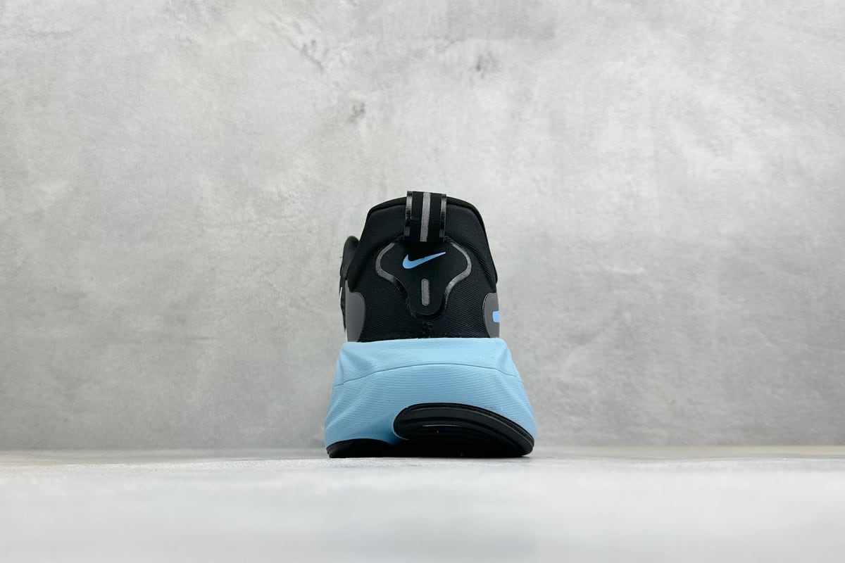 耐克 Nike Vomero 19 舒适减震防滑 低帮跑步鞋 黑白 鞋底实拍图