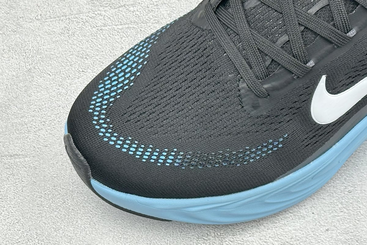 耐克 Nike Vomero 19 舒适减震防滑 低帮跑步鞋 黑白 鞋标实拍图