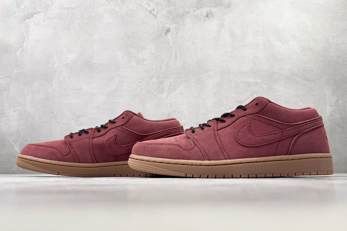 乔丹 Air Jordan 1 SE 深红白 鞋跟实拍图