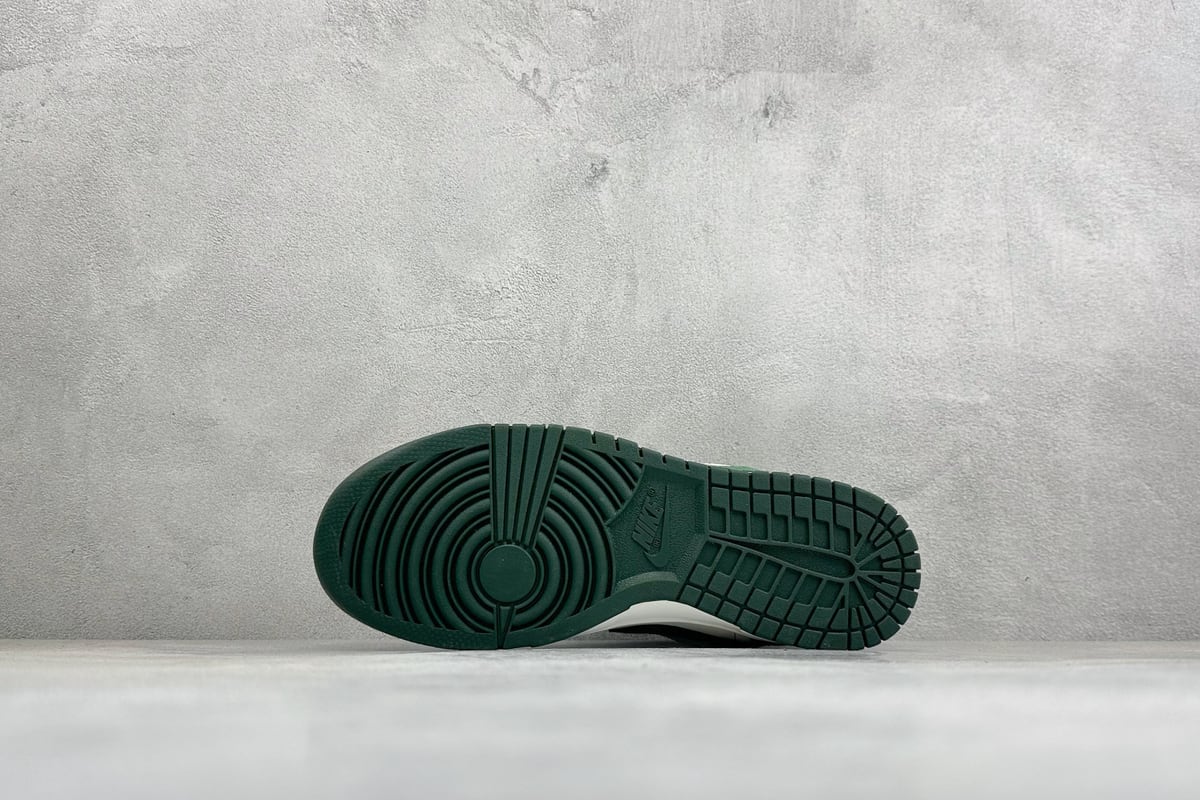 耐克 Nike Big Low 简约百搭 減震耐磨 低帮板鞋 白绿 鞋头实拍图